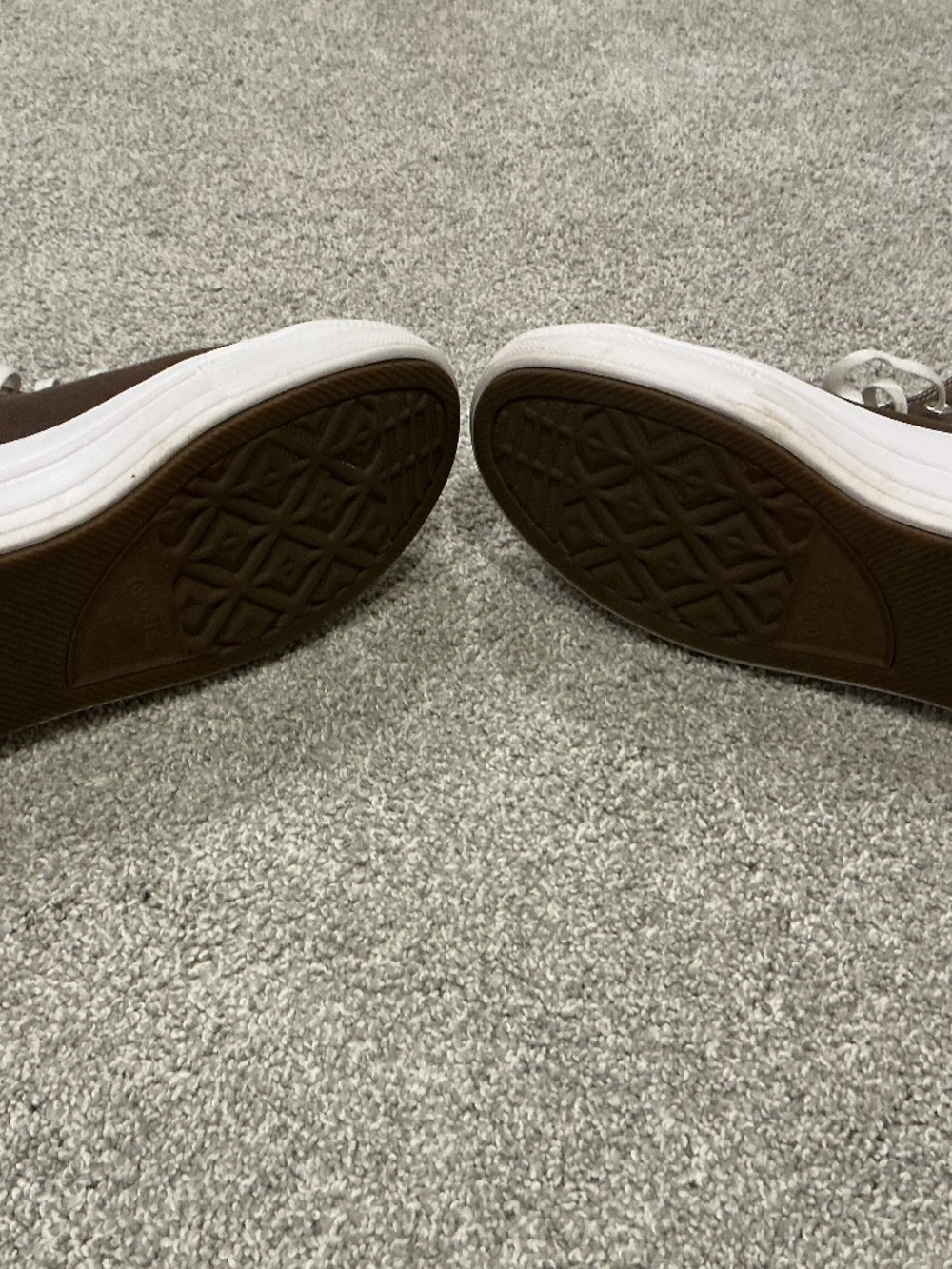 Chuck Taylor Converse Brown Size 9 LIKE NEW - Picture 3 of 5